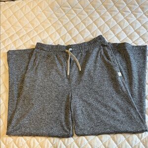 Vuori Heather Gray wide leg Pants S short 25.5” inseam